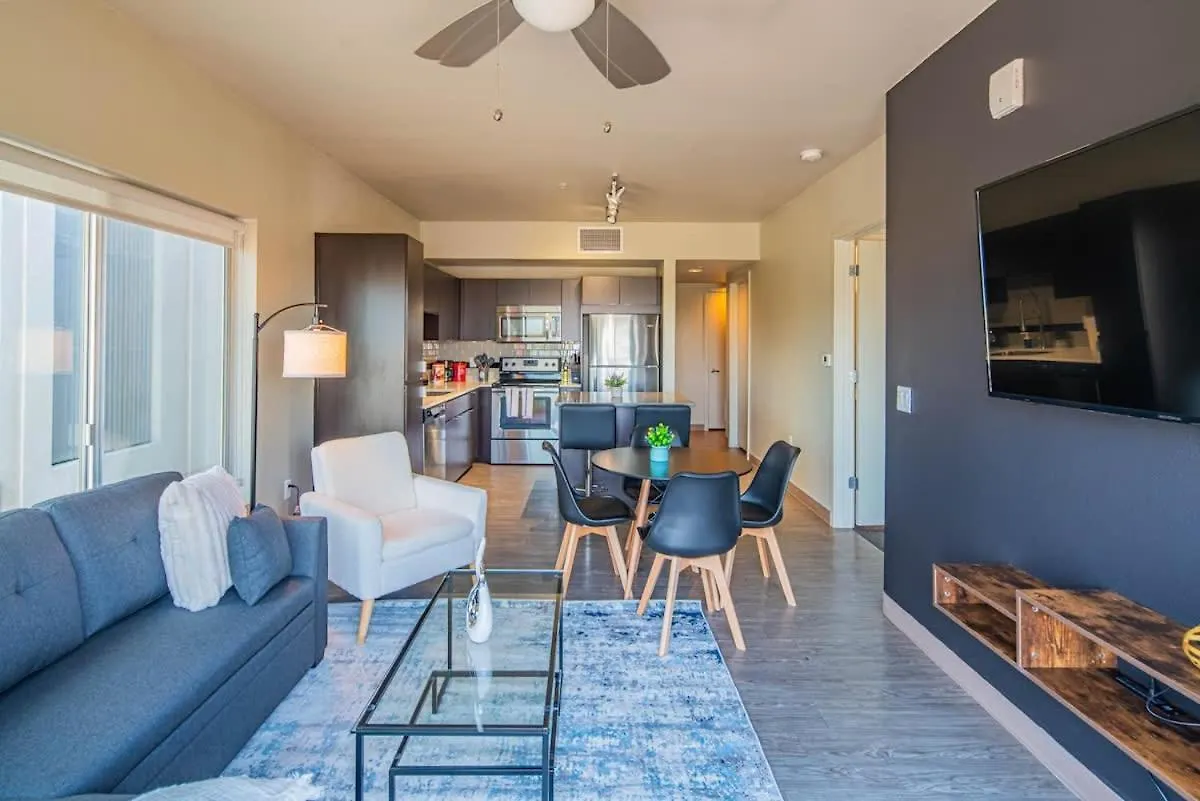 Stunning 2Bd Dt, Parking, Gym, W-D, Roosevelt Row Apartment Phoenix